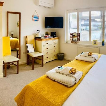 קרייסטצ'רץ' Avon Beach Bed & Breakfast מראה חיצוני תמונה