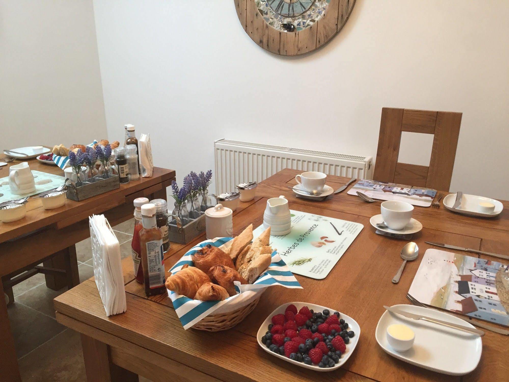 קרייסטצ'רץ' Avon Beach Bed & Breakfast מראה חיצוני תמונה